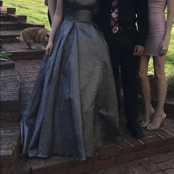 Grey Sparkly Prom Dress Size 4 - Picture 5 of 6